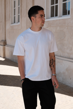 Cargar imagen en el visor de la galería, Boxy T-shirt - White