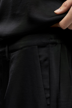 Cargar imagen en el visor de la galería, Chilli Lisa Pant - Black