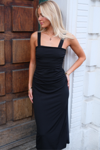 Carica l'immagine nel visualizzatore di Gallery, Felicia Dress - Black