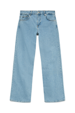 Load image into Gallery viewer, Alexis Low Waist Denim Jeans - Light Blue Denim
