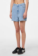 Load image into Gallery viewer, Abbi Shorts - Light Blue Denim