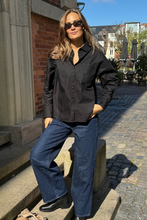 Load image into Gallery viewer, Relaxed Shirt - Black