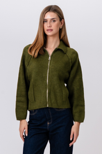 Cargar imagen en el visor de la galería, Selma Knit Zipper - Khaki