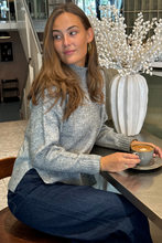 Charger l'image dans la galerie, Chauffeur à col polo tricoté surdimensionné - mélange gris clair