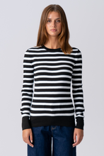 Cargar imagen en el visor de la galería, Maja Striped Shirt - Black
