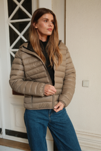 Load image into Gallery viewer, Light Puffer Jacket - Sand