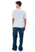 Cargar imagen en el visor de la galería, Boxy T-shirt - White