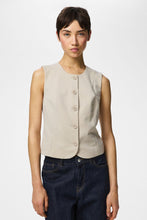 Load image into Gallery viewer, Kamil Fitted Vest - Overland Trek