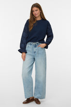 Load image into Gallery viewer, Wien Wide Belt Jeans - Light Blue Denim