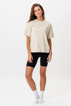 Load image into Gallery viewer, Boxfit T-shirt - Beige