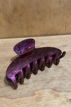 Cargar imagen en el visor de la galería, Hair Clip - Wine Red