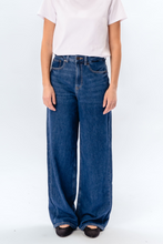 Load image into Gallery viewer, The Original Performance Wide Jeans - Medium Blue Denim