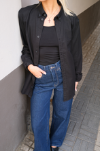 Carica l'immagine nel visualizzatore di Gallery, Boyfriend Oxford Shirt - Black