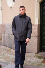 Charger l'image dans la galerie, Water Repellant Jacket - Black