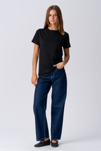 Load image into Gallery viewer, Basic Light T-shirt - Black