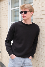 Carica l'immagine nel visualizzatore di Gallery, Crewneck Knit Sweater - Black