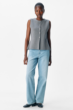 Charger l'image dans la galerie, Reynard Knit Vest - Medium Grey Melange