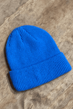 Load image into Gallery viewer, Oscar beanie - Blue