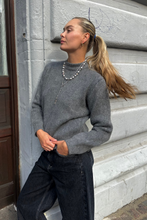 Cargar imagen en el visor de la galería, Azzurra Knit - Grey