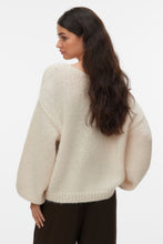 Cargar imagen en el visor de la galería, Maybe Ls 2way V-Neck Pullover - Birch