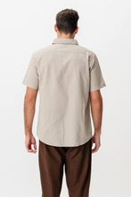 Load image into Gallery viewer, Short Sleeve Linen Shirt - Sand