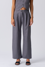 Cargar imagen en el visor de la galería, Natalie Pants - Dark Grey