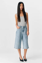 Load image into Gallery viewer, Isra Bermuda Shorts - Medium Blue Denim