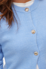 Charger l'image dans la galerie, Fiona Short Button Cardigan - Brunnera Blue Melange
