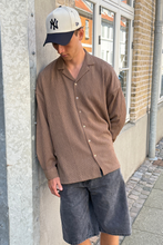 Load image into Gallery viewer, Aidan Shirt - Brown