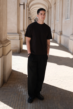 Load image into Gallery viewer, Boxy T-shirt - Black