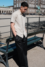 Load image into Gallery viewer, Short Sleeve Linen Shirt - Sand