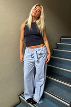 Afbeelding in Gallery-weergave laden, Francesca Striped Pants - Sky Blue