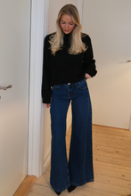 Load image into Gallery viewer, Bianca Low Waist Jeans - Medium Blue