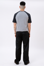 Load image into Gallery viewer, Basic raglan T-shirt - Black-Light Gray