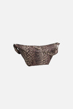 Cargar imagen en el visor de la galería, Amanda Xl Bumbag - Black Leo