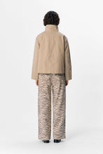 Load image into Gallery viewer, Gro Re Short Jacket - Desert Taupe