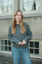 Carica l'immagine nel visualizzatore di Gallery, Emma Knit - Mid Grey