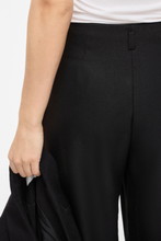 Load image into Gallery viewer, Gurha Loose Pants - Black