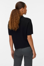 Afbeelding in Gallery-weergave laden, Gold 2/4 Poloneck Pullover - Black