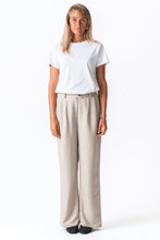 Carica l'immagine nel visualizzatore di Gallery, Emma Pants Loose - Beige