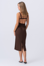 Afbeelding in Gallery-weergave laden, Felicia Dress - Brown