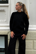 Cargar imagen en el visor de la galería, Azzurra Knit - Black