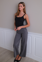 Carregar imagem no visualizador da galeria, Rosalie Wide Pants - Grey
