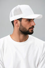 Afbeelding in Gallery-weergave laden, Retro Trucker Cap - White