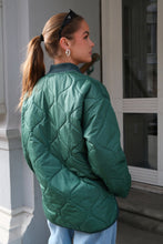 Charger l'image dans la galerie, Quilted Block Jacket - Green