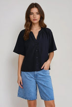 Cargar imagen en el visor de la galería, Linn Frill Top - Black