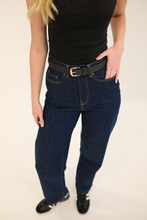 Carica l'immagine nel visualizzatore di Gallery, Eleanor Belt - Black