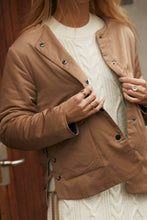 Load image into Gallery viewer, Eia Short Jacket - Sand