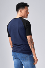 Carica l'immagine nel visualizzatore di Gallery, T-shirt Raglan di base-Navy nero