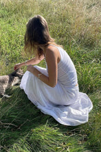 Afbeelding in Gallery-weergave laden, Alma Maxi Skirt - White